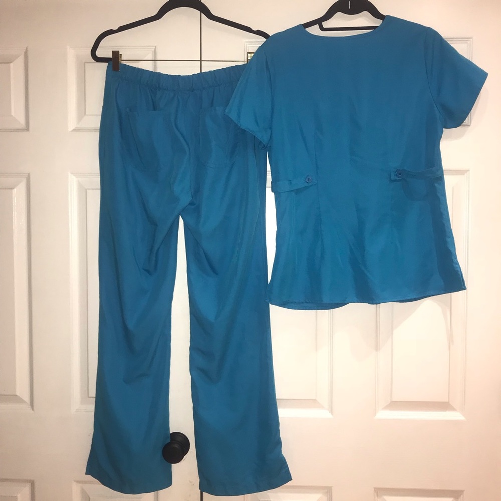 Scrubology ScrubSet,Top-M,Pant-SM,Color-Turquoise - Picture 2 of 5